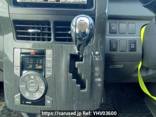Used 2009 AT toyota voxy ZRR75G Image[23]