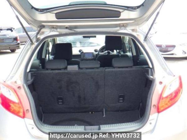 Used 2013 AT mazda demio DE3FS Image[8]
