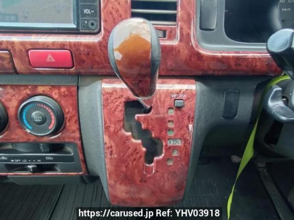 Used 2005 AT toyota regiusace-van KDH200V Image[23]
