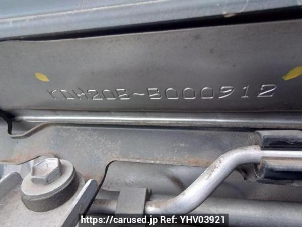 Used 2005 AT toyota regiusace-van KDH205V Image[11]