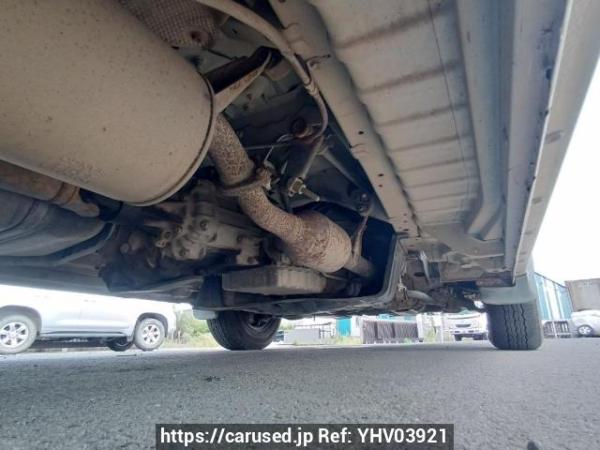 Used 2005 AT toyota regiusace-van KDH205V Image[33]