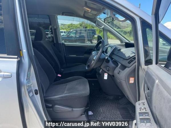 Used 2007 AT toyota noah ZRR70G Image[9]