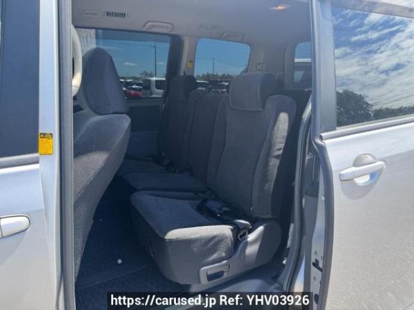 Used 2007 AT toyota noah ZRR70G Image[12]