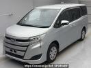 Toyota Noah ZRR80Gカイ