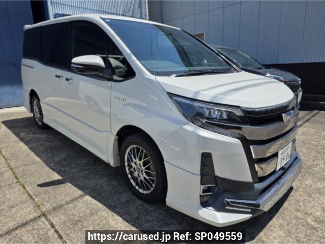 Used Toyota Noah 2017 for sale - Japanese Used Cars Carused.jp