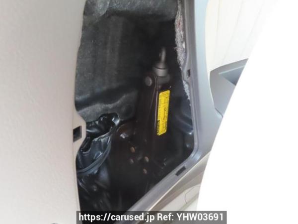 Used 2004 AT toyota alphard MNH10W Image[44]