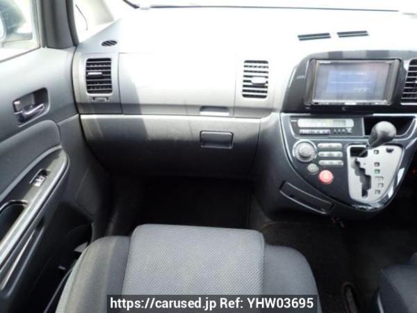 Used 2005 AT toyota wish ZNE10G Image[18]