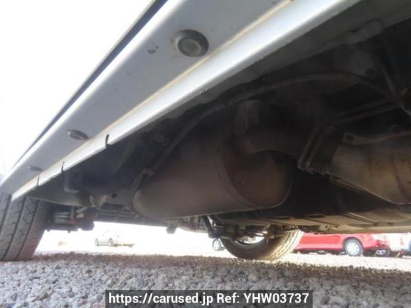 Used 2005 AT toyota regiusace-van TRH200V Image[42]
