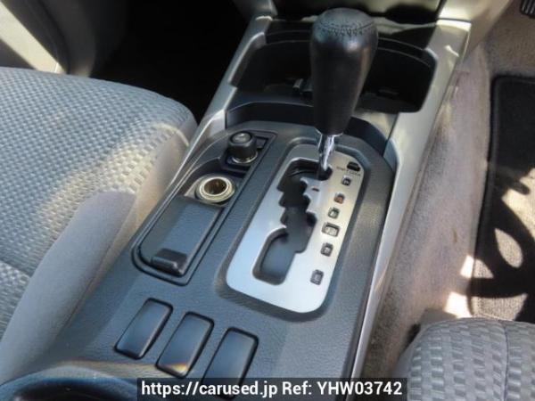 Used 2005 AT toyota hilux-surf TRN215W Image[24]