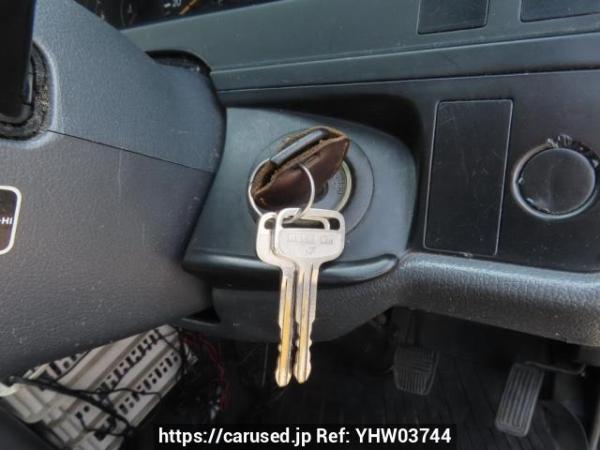 Used 2003 AT toyota regiusace-van TRH112V Image[24]