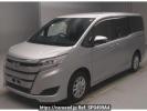 Toyota Noah ZWR80G