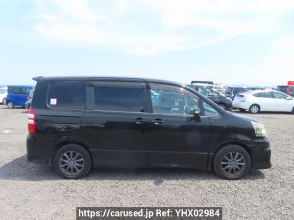 Used 2010 AT toyota noah ZRR70W Image[7]