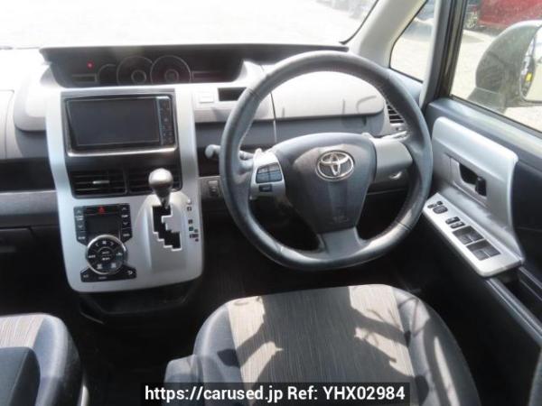 Used 2010 AT toyota noah ZRR70W Image[20]