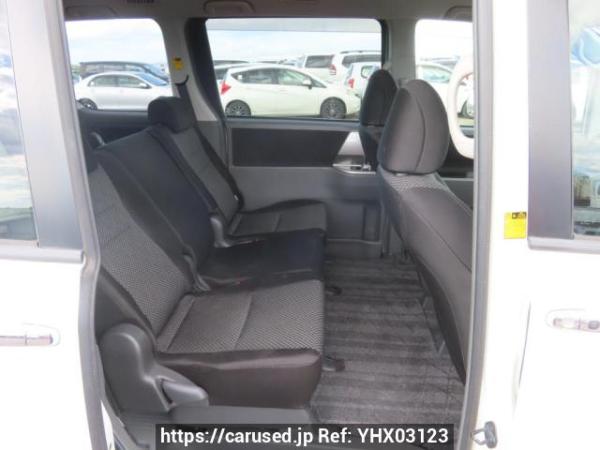 Used 2008 AT toyota noah ZRR70W Image[17]