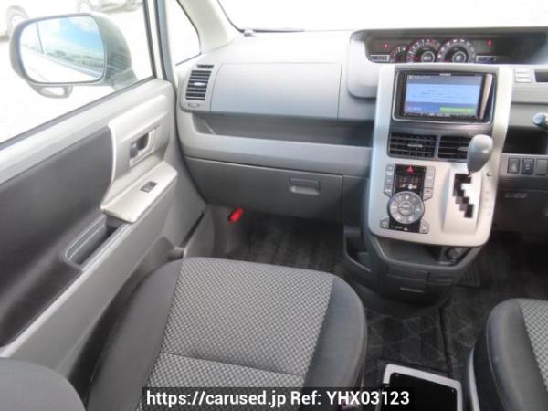 Used 2008 AT toyota noah ZRR70W Image[24]