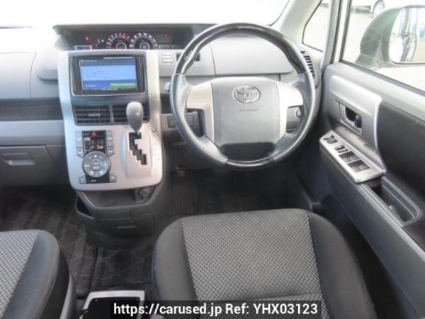 Used 2008 AT toyota noah ZRR70W Image[25]