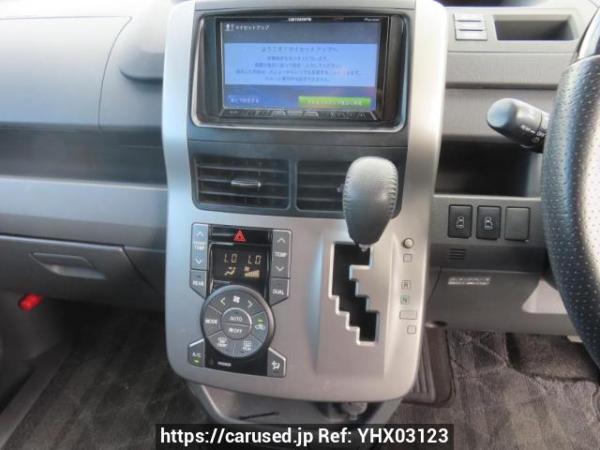 Used 2008 AT toyota noah ZRR70W Image[26]