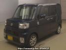 Toyota Pixis Mega LA700A