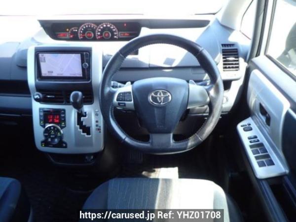 Used 2013 AT toyota voxy ZRR75W Image[20]