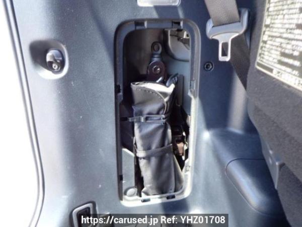 Used 2013 AT toyota voxy ZRR75W Image[38]