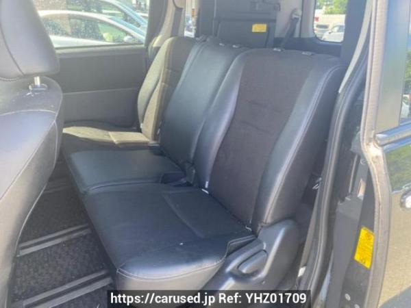 Used 2013 AT toyota voxy ZRR75W Image[15]
