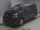 Toyota Voxy ZRR70W