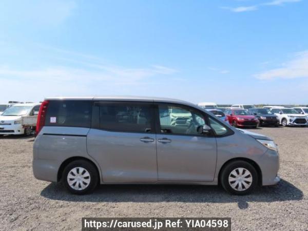 Used 2015 AT toyota noah ZRR80G Image[7]