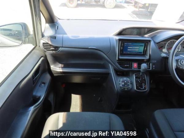 Used 2015 AT toyota noah ZRR80G Image[18]