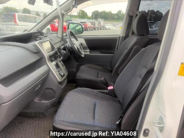 Used 2009 AT toyota voxy ZRR70W Image[9]