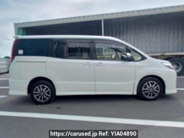 Used 2014 AT toyota noah ZRR85W Image[7]