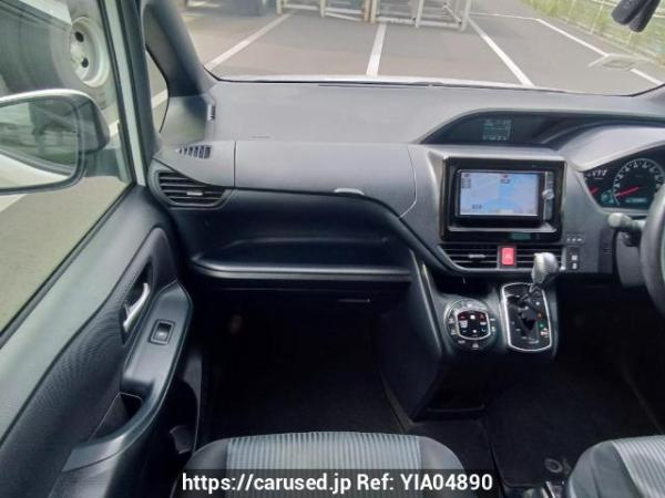 Used 2014 AT toyota noah ZRR85W Image[18]