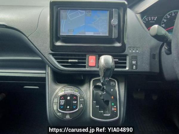 Used 2014 AT toyota noah ZRR85W Image[19]