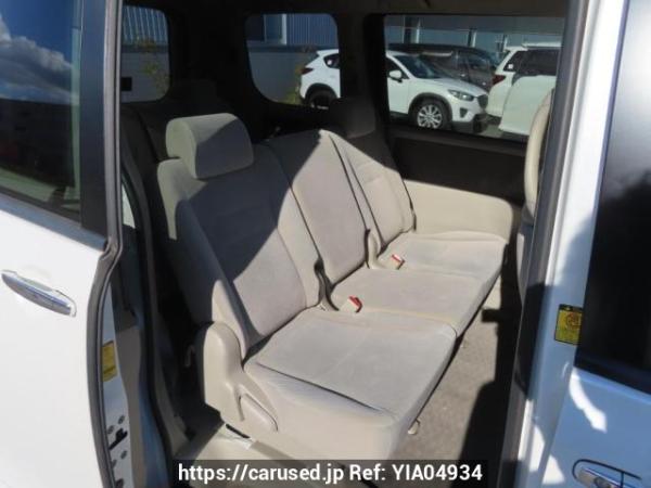 Used 2010 AT toyota noah ZRR70G Image[19]