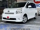 Toyota Voxy DBA-ZRR70G