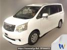 Toyota Noah ZRR70G