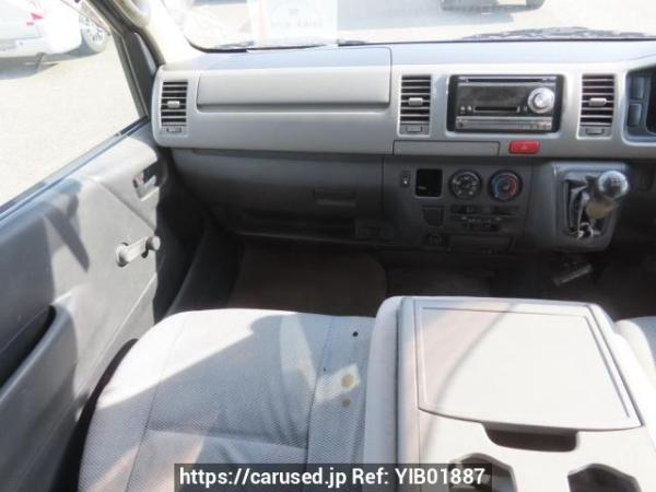 Used 2005 MT toyota regiusace-van KDH205V Image[19]