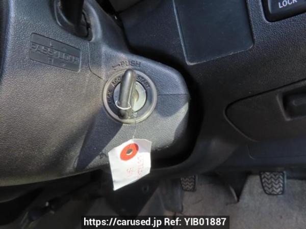 Used 2005 MT toyota regiusace-van KDH205V Image[27]