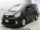 Toyota Noah ZRR70W