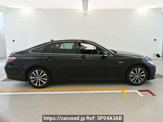 Buy Used 2019 Toyota Crown Hybrid AZSH20 (SP04A3AB) - Carused.jp