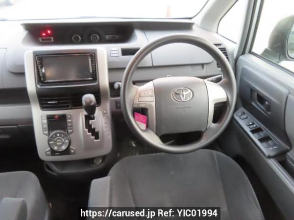 Used 2010 AT toyota noah ZRR70G Image[25]