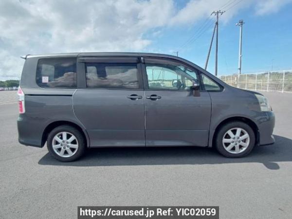 Used 2007 AT toyota noah ZRR70W Image[7]