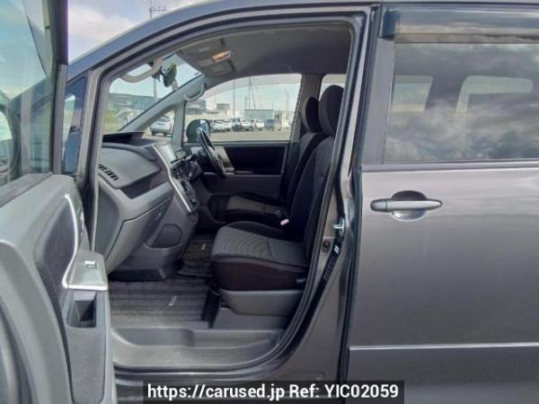 Used 2007 AT toyota noah ZRR70W Image[13]