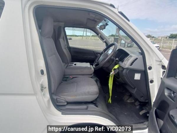 Used 2005 MT toyota regiusace-van KDH205V Image[12]