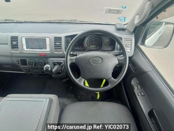 Used 2005 MT toyota regiusace-van KDH205V Image[19]