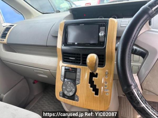 Used 2007 AT toyota noah ZRR70G Image[9]