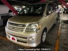 Toyota Noah CBA-AZR60G