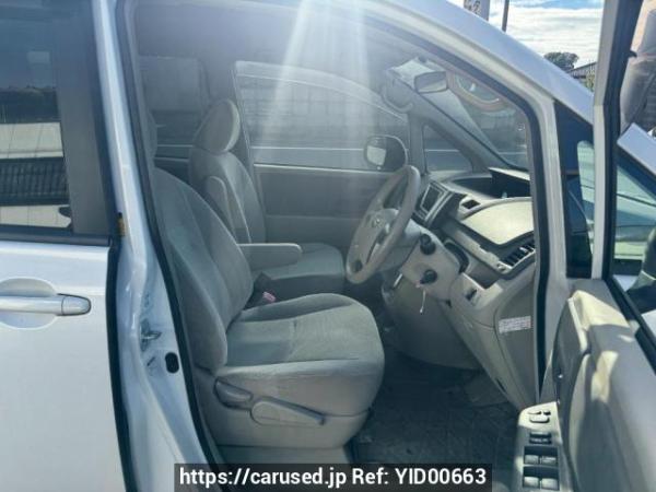Used 2007 AT toyota noah ZRR70G Image[9]