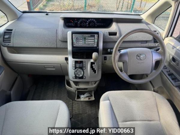 Used 2007 AT toyota noah ZRR70G Image[14]