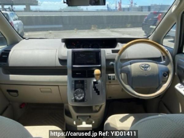 Used 2009 AT toyota noah ZRR70W Image[16]
