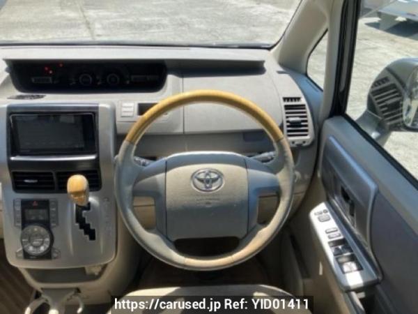 Used 2009 AT toyota noah ZRR70W Image[18]